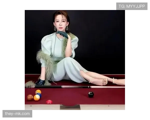 潘晓婷家里那个九球台,比我家客厅还大 潘晓婷家里那个九球台,比我家客厅还大